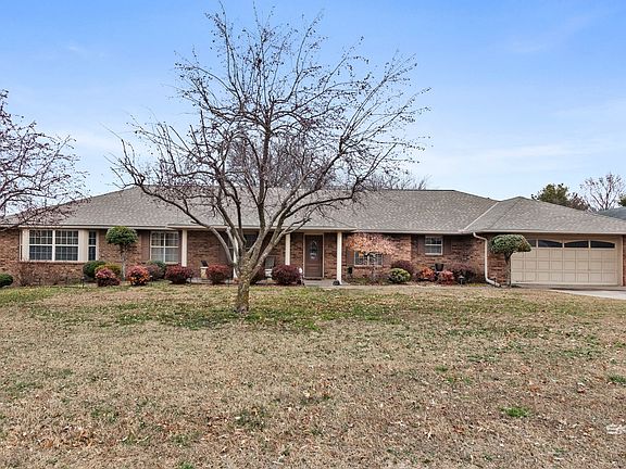 2nd image of 2707 W Chateau Dr