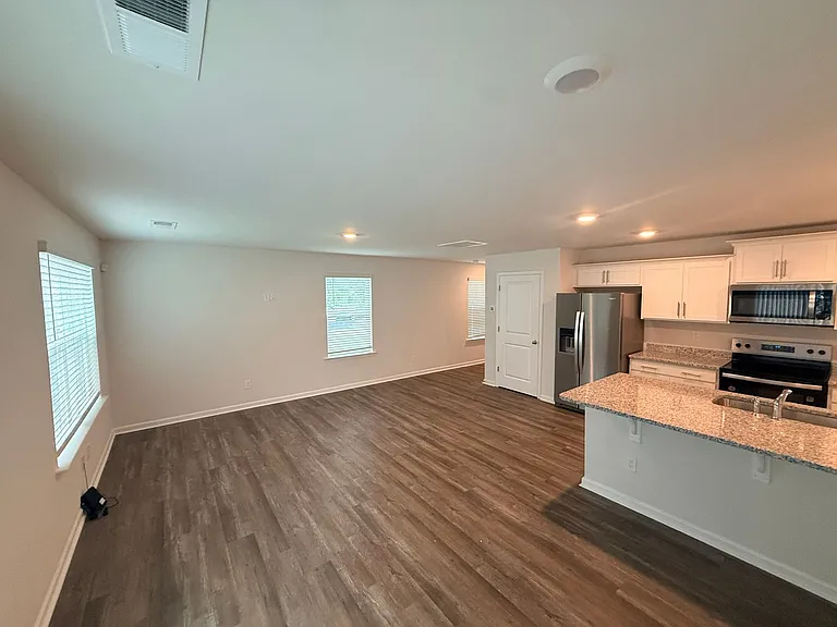 5167 Hyrule Dr — Photo 10