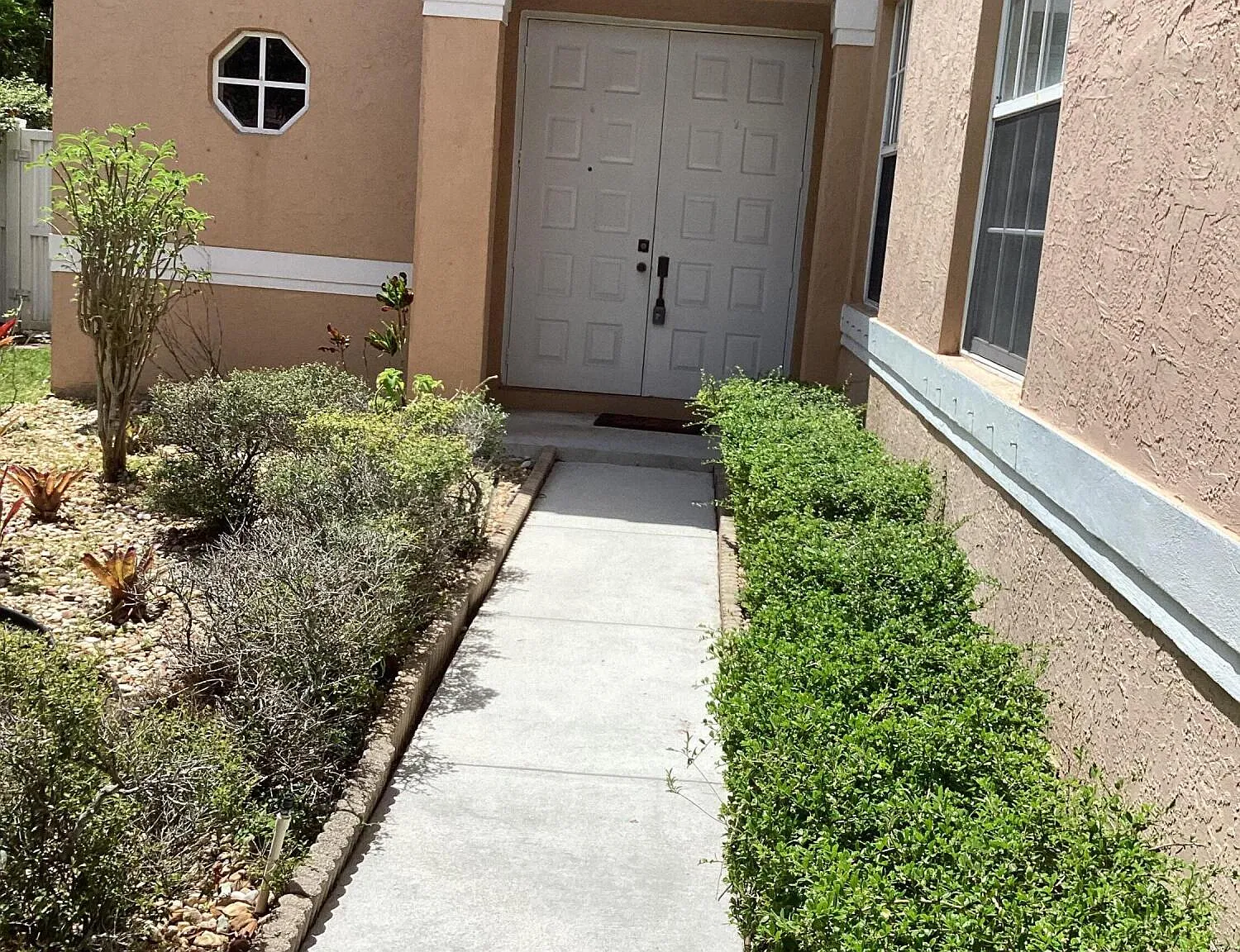4 bed, 2.5 bath, 2505 sqft, $5,200 — Photo 2