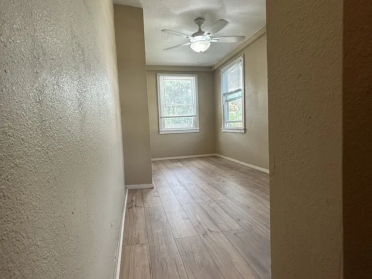 601 Manitou Ave #8 — Photo 10