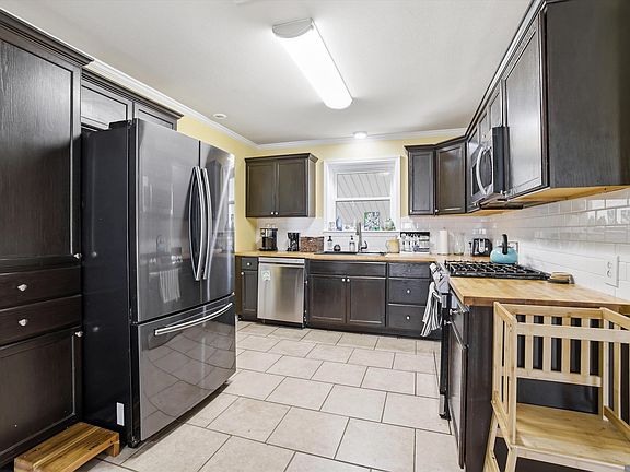 4th image of 1943 Trinity Church Ln