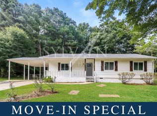 550 Pineland Cir SW, Mableton, GA 30126