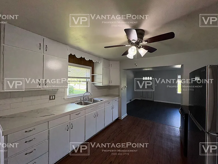 1929 S 10th St — Photo 3