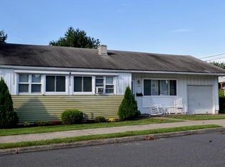 280 E Chestnut St, Hellertown, PA 18055