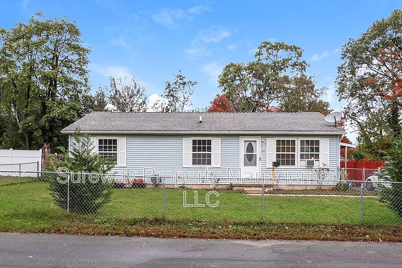 1st image of 408 Rosewood Ave