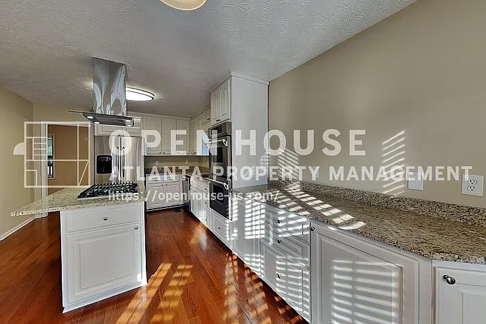 6187 Brookside Ln — Photo 5