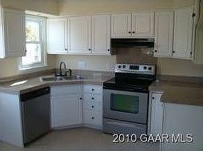 2nd image of 328 Walnut Ave
