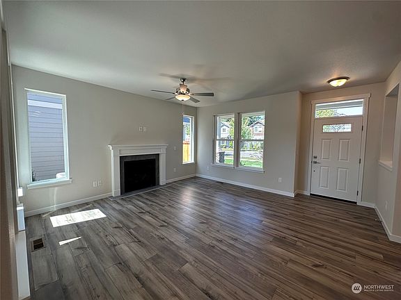 3rd image of 3317 63rd Avenue SW