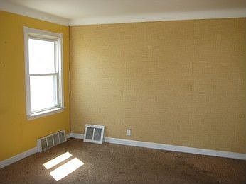 4th image of 21017 Eastwood Blvd