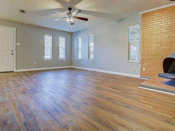 4th image of 1807 Briar Hill Dr #A