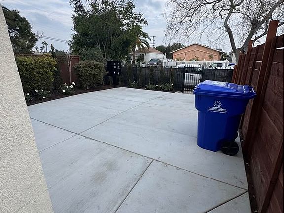 3rd image of 3234 39th St