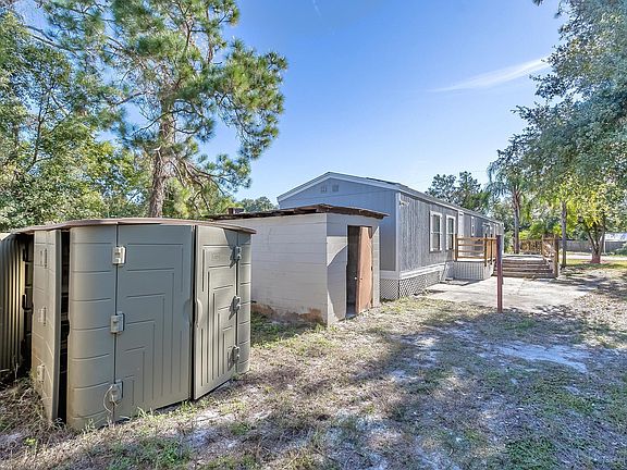 4th image of 1161 Bayview Ln