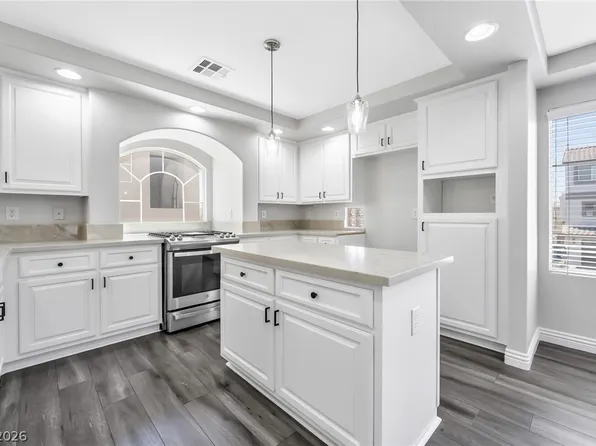 6820 Pacific Echo Ct, Las Vegas, NV 89139