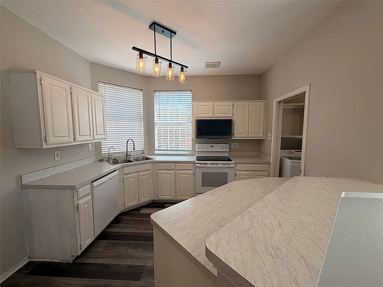 342 Arbor Ct — Photo 5
