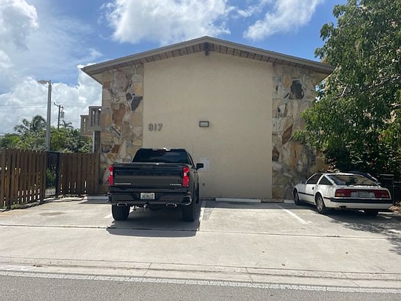 2nd image of 817 S Federal Hwy APT 7