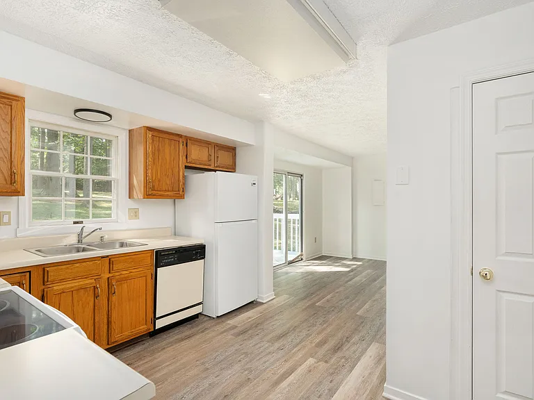 10905 Holleybrooke Dr — Photo 41