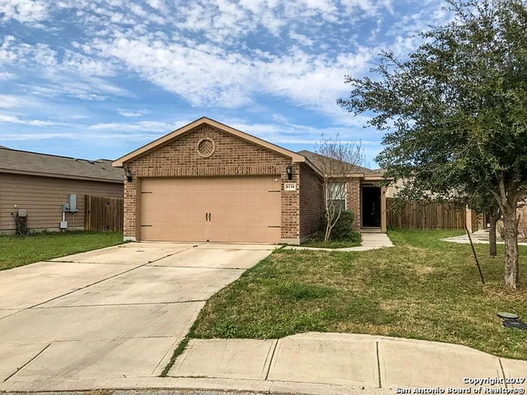 6134 Luckey Run — Photo 1