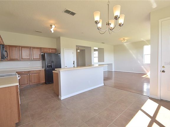 5th image of 3113 Tobago Ave