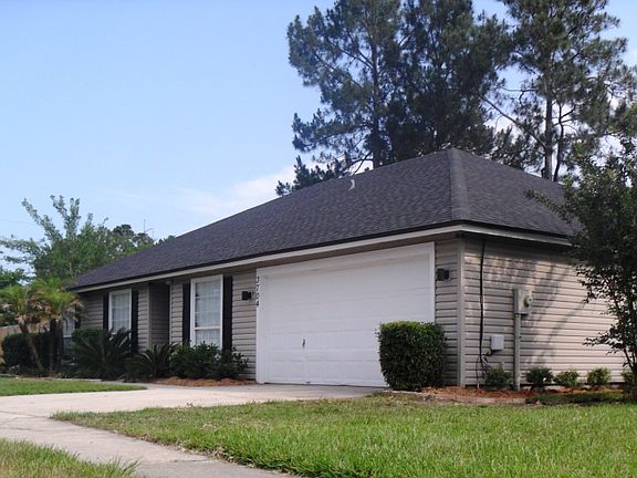 2nd image of 3704 Carol Ann Ln