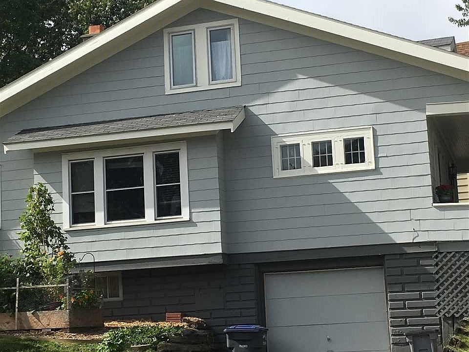1st image of 701 N 24th Ave W