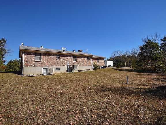2nd image of 925 Twisted Cedar Dr