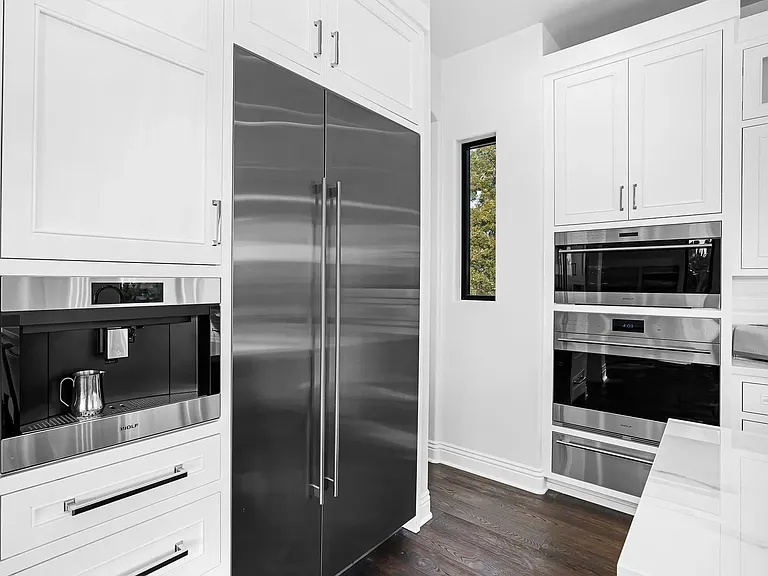 1070 Coronado Ave — Photo 18