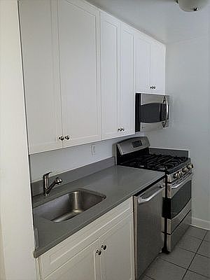 2nd image of 3135 Crescent St APT 2S