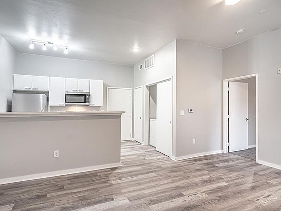 3rd image of 3015 Bryan St #Id62441