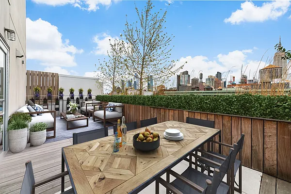 Sold by Compass | media 1