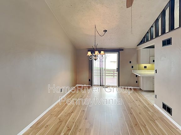 3rd image of 112 Karen Dr