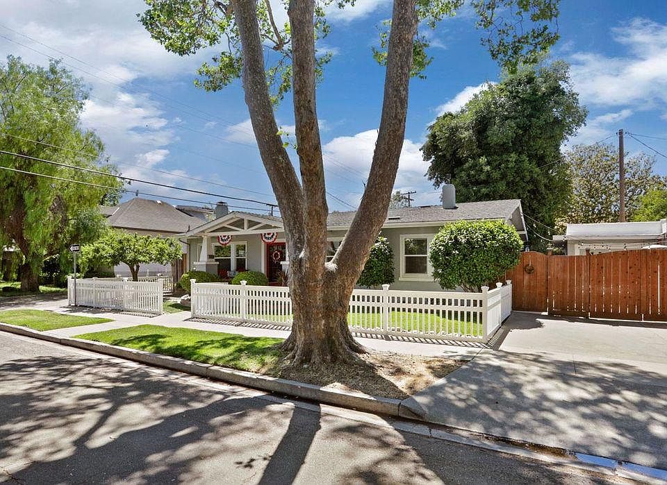 1st image of 211 S Lee Ave