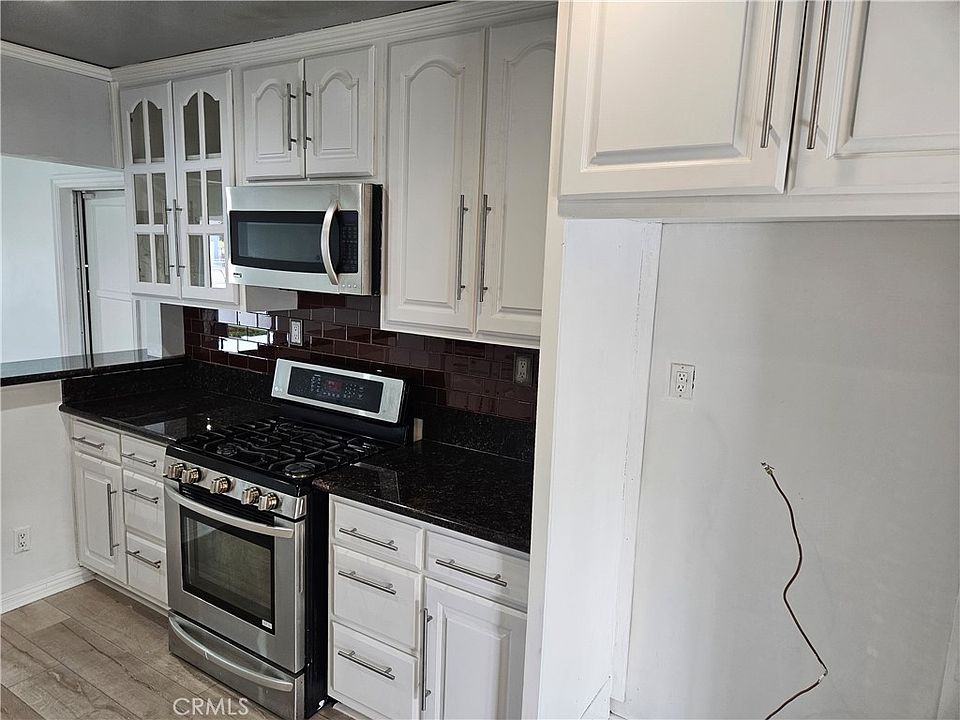 1st image of 8030 Lemona Ave #8030
