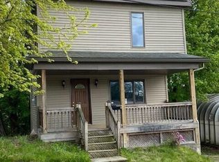 11 Dixon Ave, Carbondale, PA