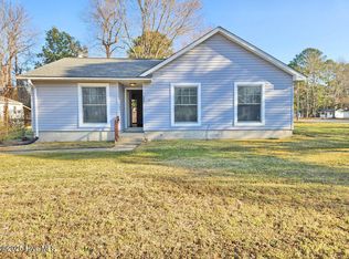 2823 Harvest Rd, Grimesland, NC 27837