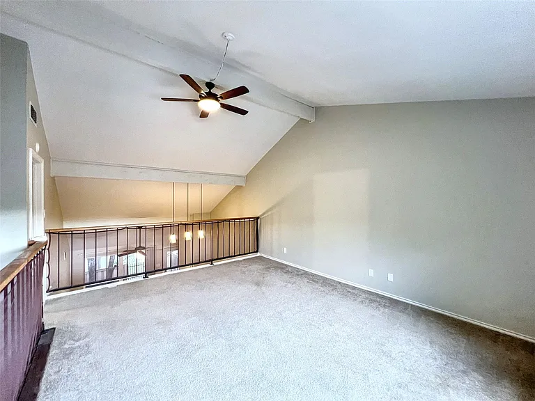 8305 Greenslope Dr — Photo 17