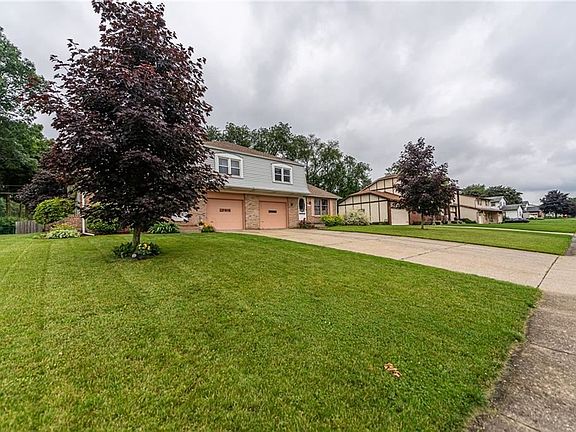 3rd image of 1093 1095 Baier Ave