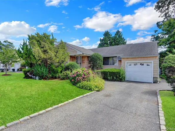 70 Pittsburgh Avenue, Massapequa, NY 11758