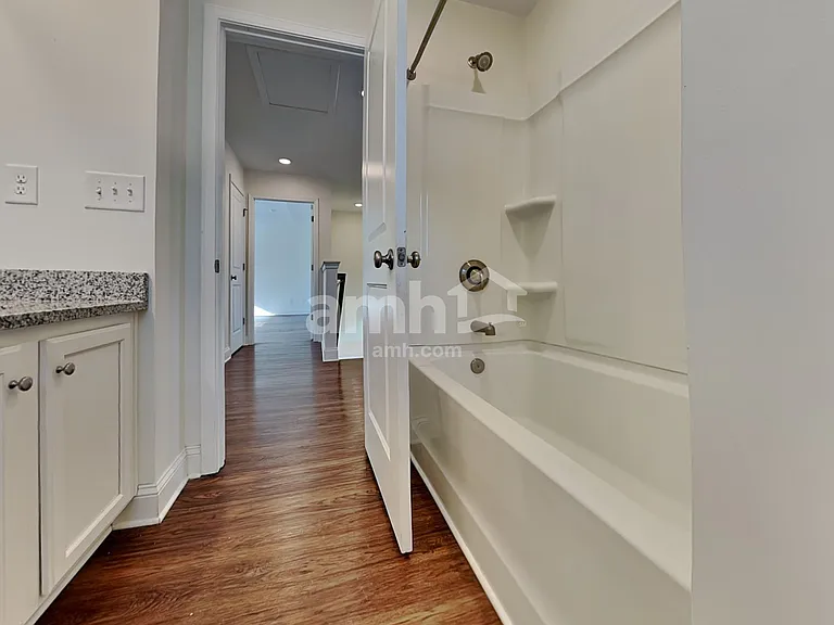 401 Levon Ct — Photo 16