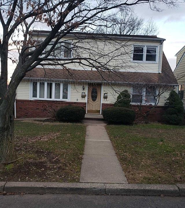 1st image of 406 Farnham Ave Floor 1