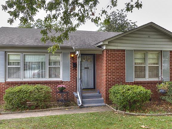 3rd image of 935 S Darlington Ave