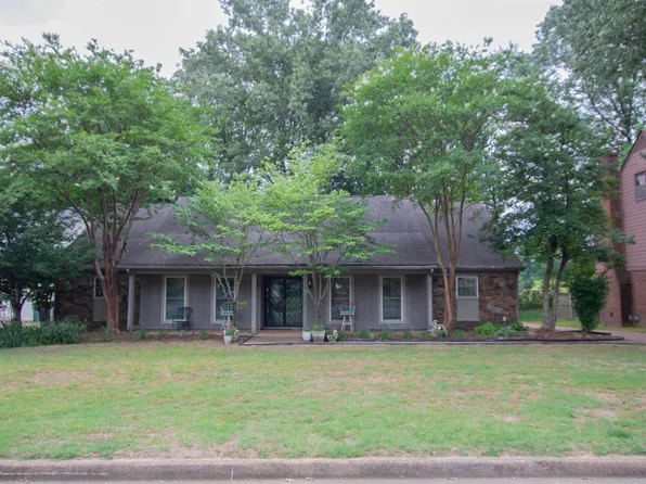 5701 Ashley Sq S, Memphis, TN 38120