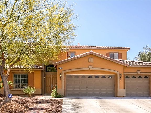 3rd image of 8925 Monte Oro Dr