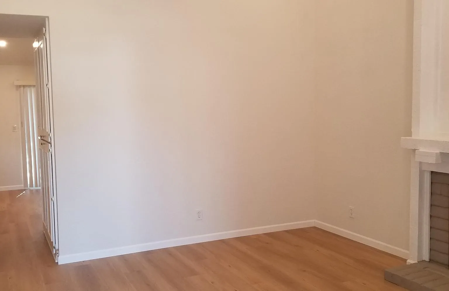 3 bed, 1071 sqft, $3,850 — Photo 3