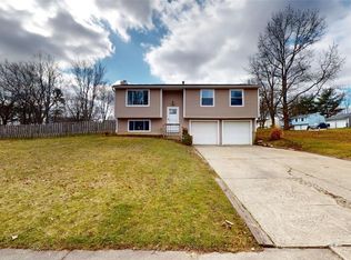 898 Ridgeview Dr, Medina, OH 44256