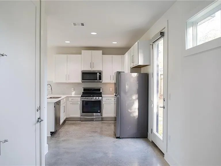 3415 Dalton St #B — Photo 15