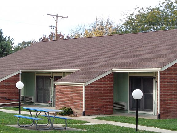 4th image of 405 Iowa St #16434136