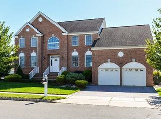 5 Danielle Ln, Monroe Twp, NJ 08831