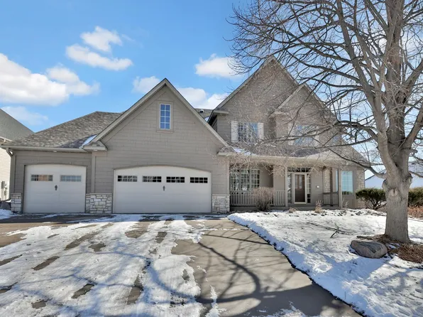 3020 Carey Heights Dr, Saint Paul, MN 55109