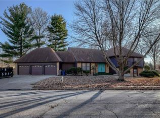 1504 NW Ashton Dr, Blue Springs, MO 64015