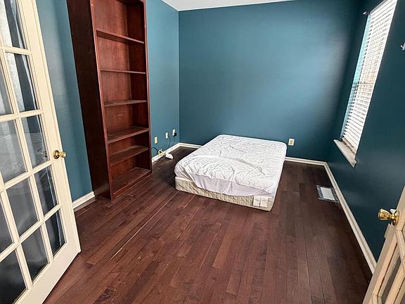 3rd image of 2213 Merlot Ln